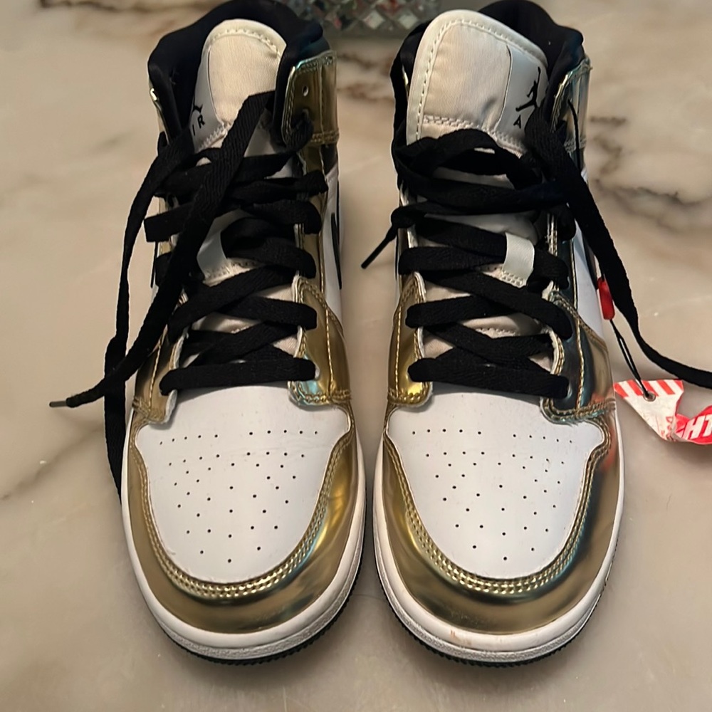 Big kids Air Jordan 1